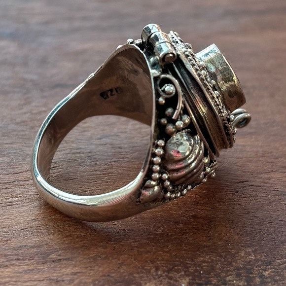 Sterling Silver Poison Locket Ring with Blue Topaz size 7 - Picture 5 of 8